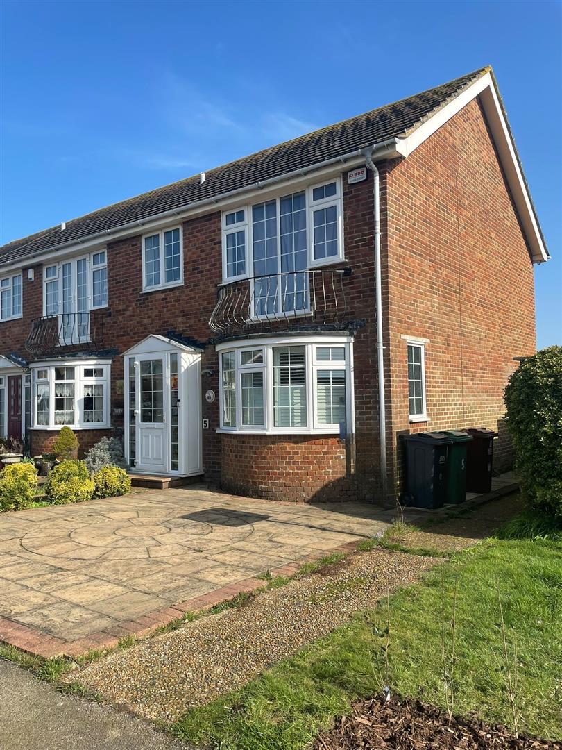 3 bed property in Wineham Way, Bexhill-On-Sea